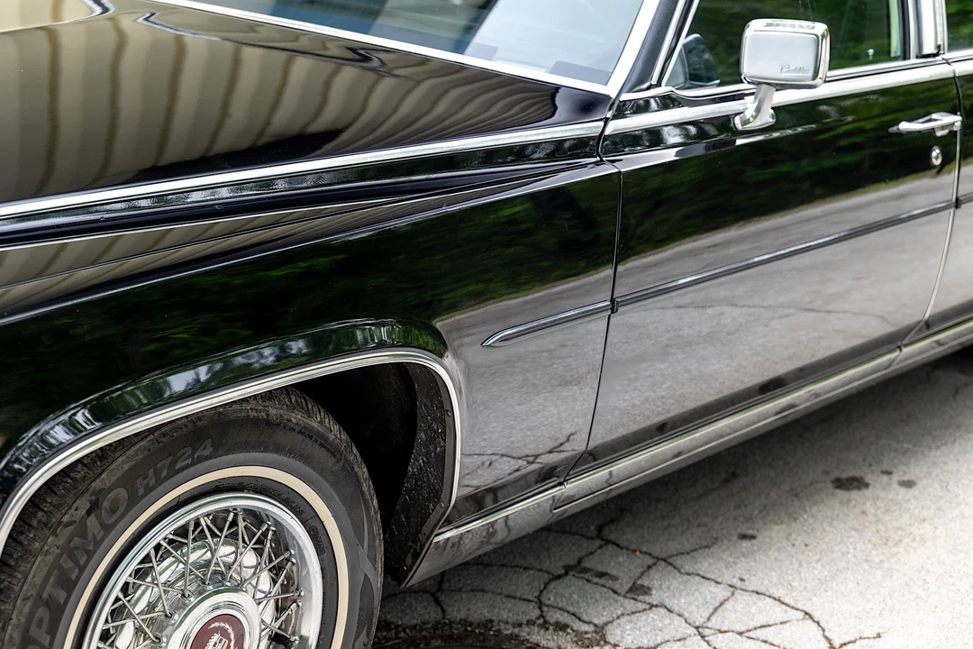 1988 Cadillac Brougham - Image 31 of 31