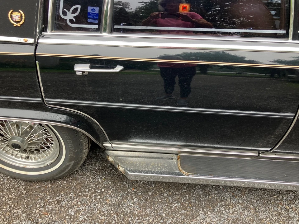 1988 Cadillac Brougham - Image 7 of 12