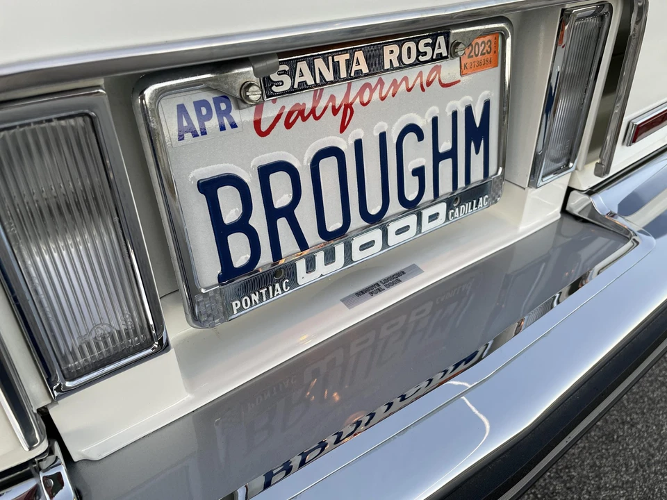 1988 Cadillac Brougham - Image 28 of 31