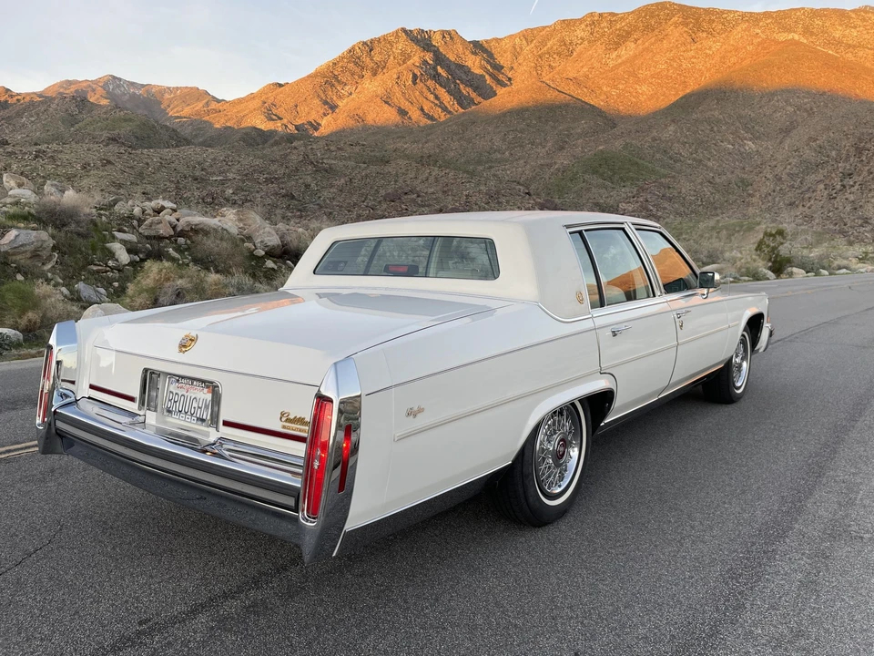 1988 Cadillac Brougham - Image 17 of 31