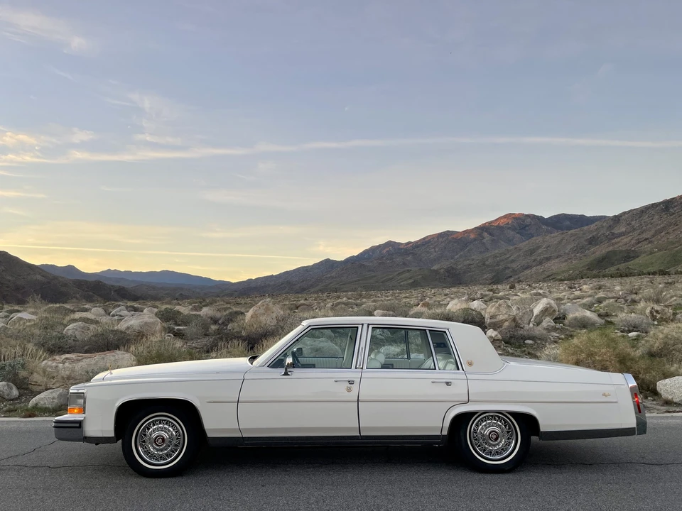 1988 Cadillac Brougham - Image 9 of 31
