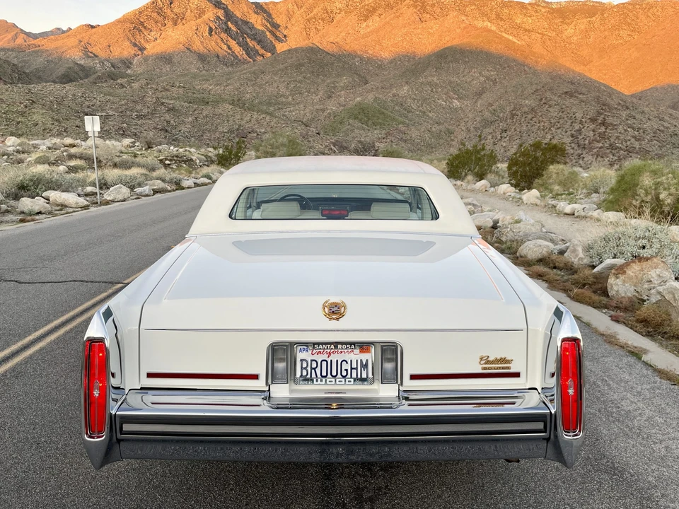 1988 Cadillac Brougham - Image 13 of 31
