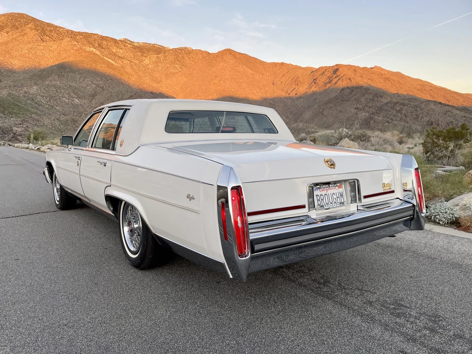 1988 Cadillac Brougham - Image 12 of 31