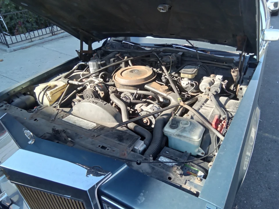 1988 Cadillac Brougham - Image 8 of 21