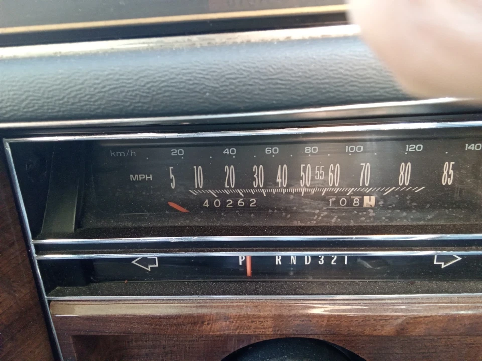 1988 Cadillac Brougham - Image 19 of 21