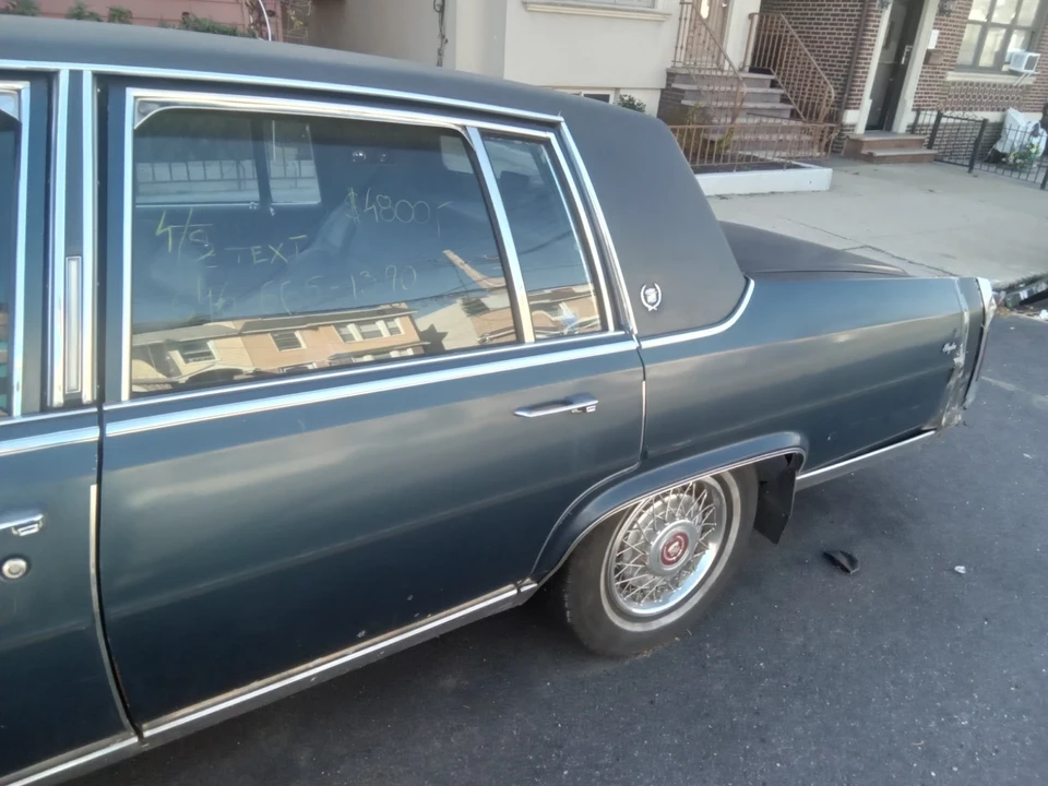 1988 Cadillac Brougham - Image 4 of 21