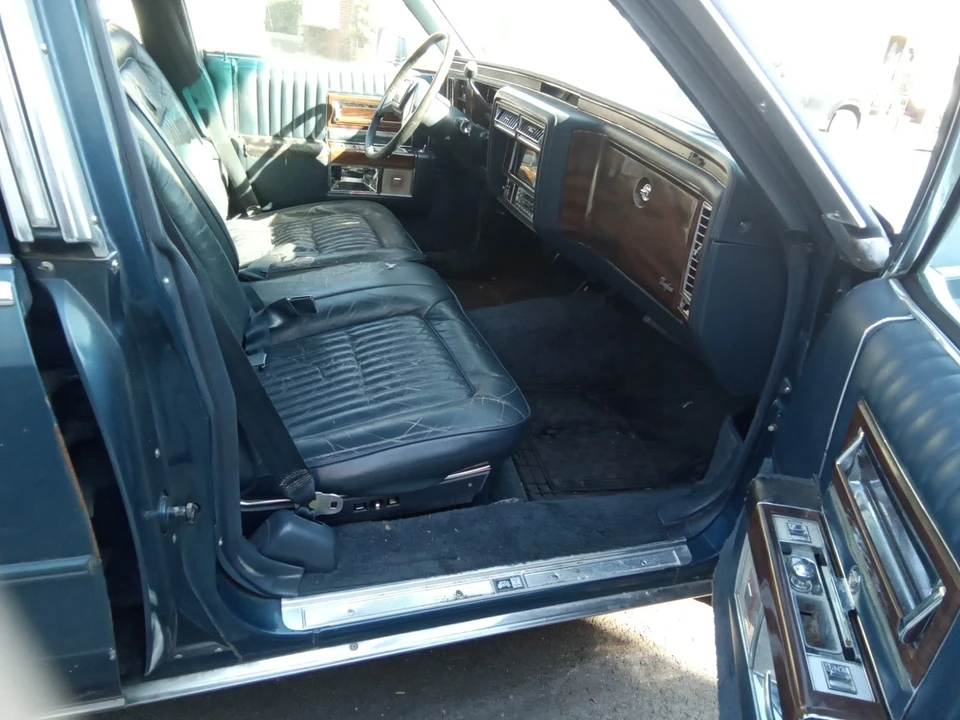 1988 Cadillac Brougham - Image 12 of 21