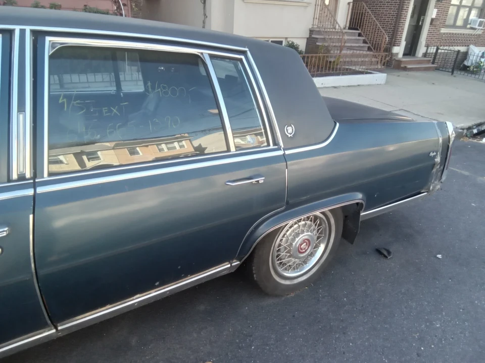 1988 Cadillac Brougham - Image 5 of 21