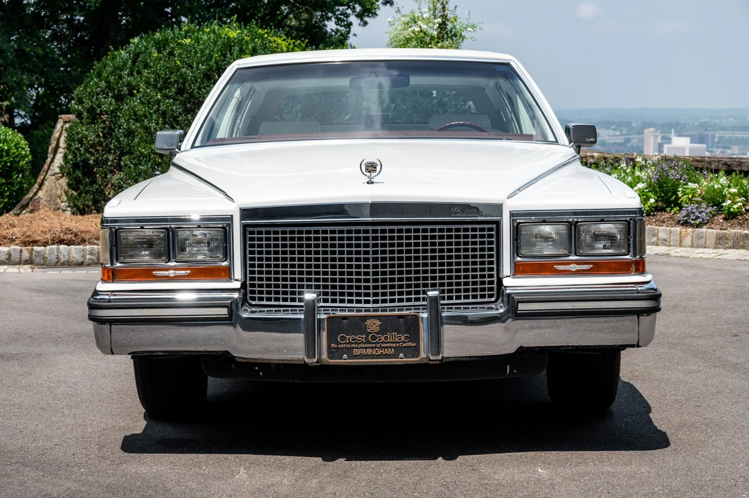 1988 Cadillac Brougham - Image 8 of 31