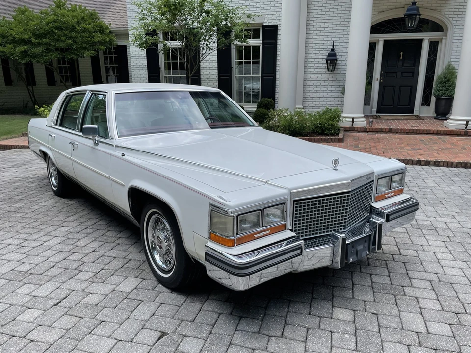 1988 Cadillac Brougham - Image 7 of 31