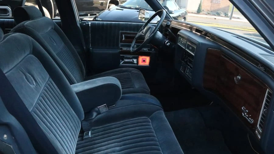 1988 Cadillac Brougham - Image 3 of 6