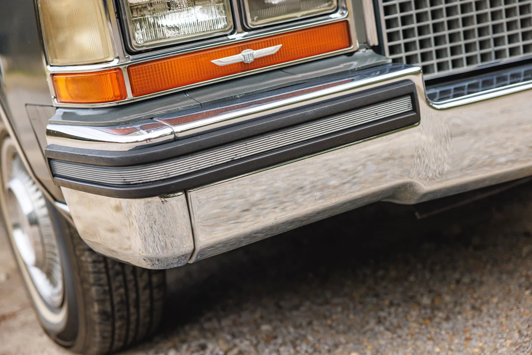 1988 Cadillac Brougham - Image 12 of 31