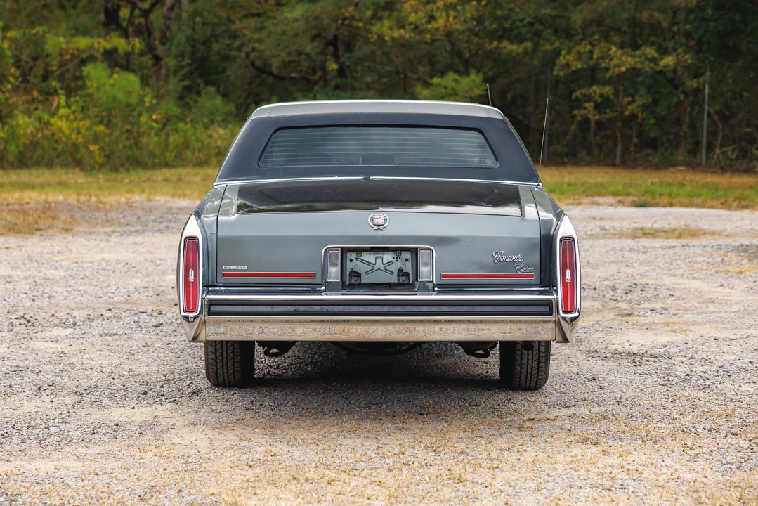 1988 Cadillac Brougham - Image 8 of 31