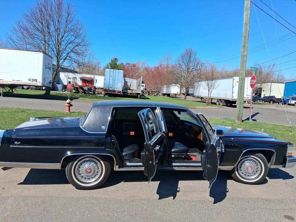 1988 Cadillac Brougham - Image 9 of 12