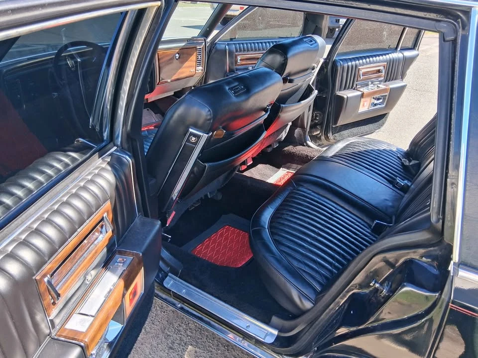 1988 Cadillac Brougham - Image 3 of 12