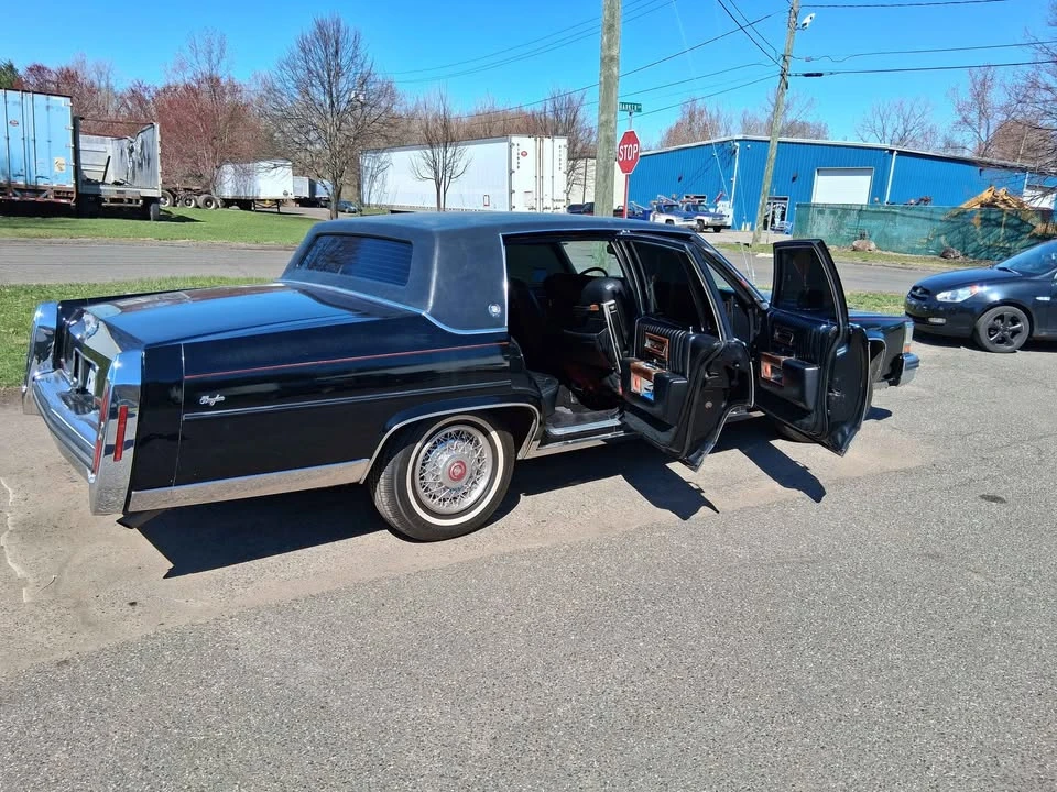 1988 Cadillac Brougham - Image 8 of 12