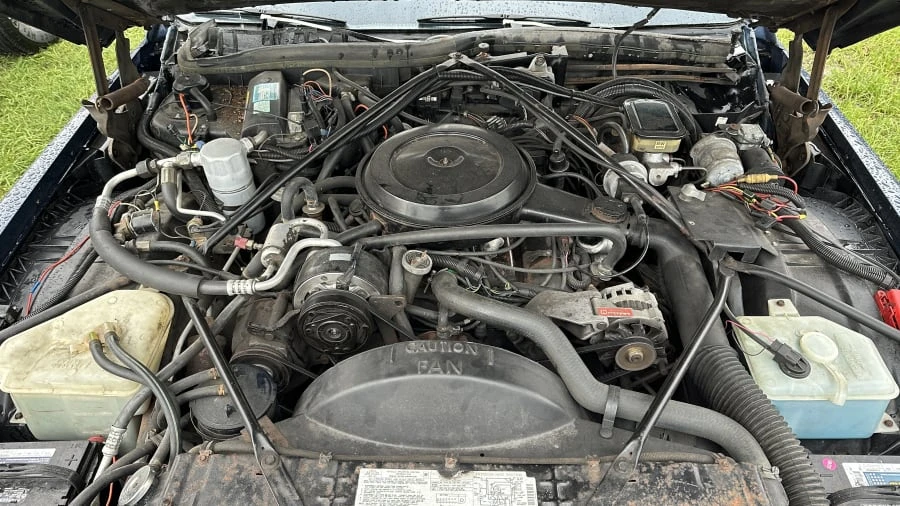 1988 Cadillac Brougham - Image 4 of 5
