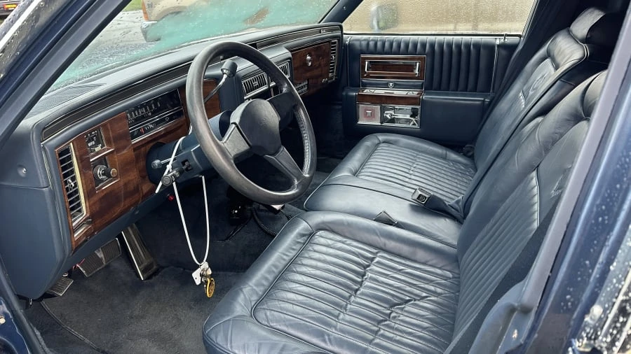 1988 Cadillac Brougham - Image 3 of 5