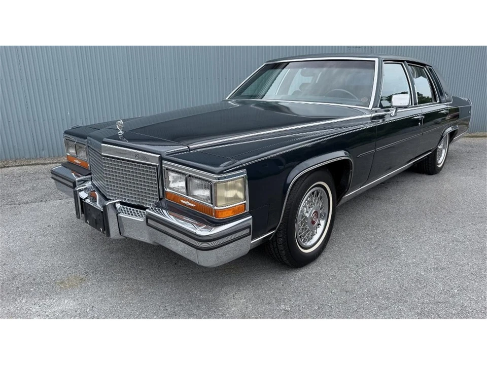 1988 Cadillac Brougham - Image 2 of 31