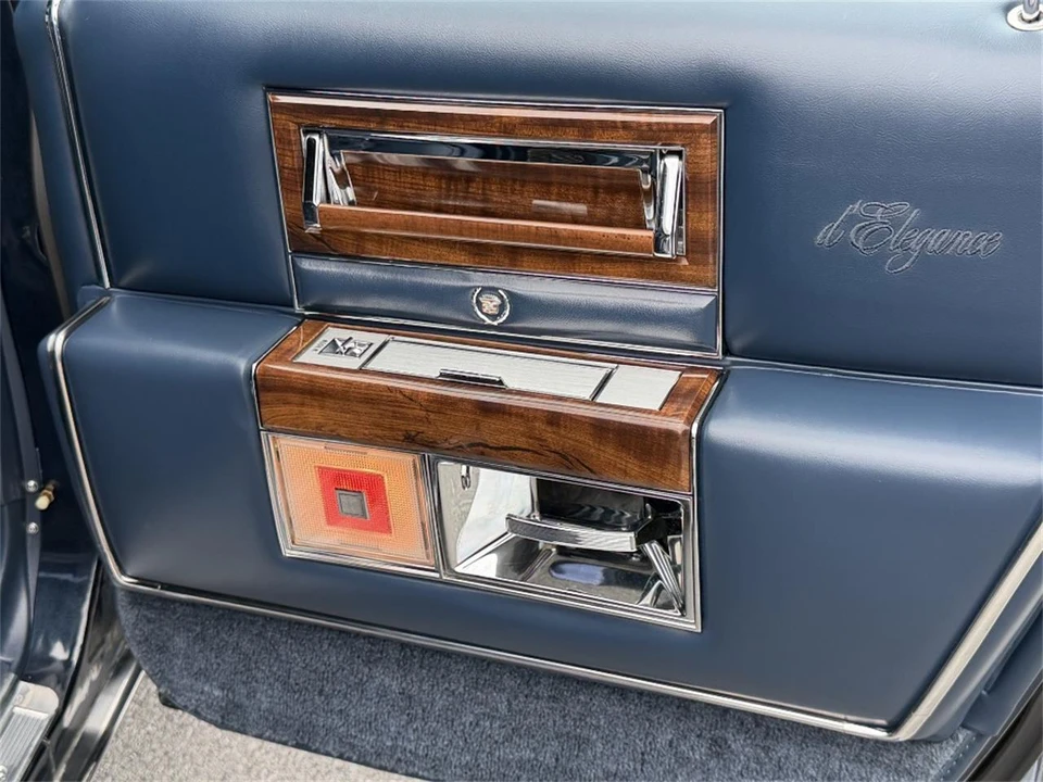 1988 Cadillac Brougham - Image 20 of 31