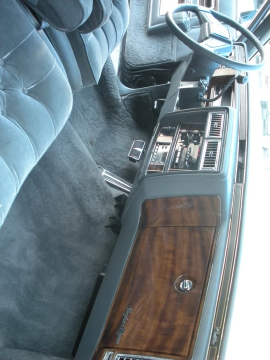 1988 Cadillac Brougham - Image 5 of 12