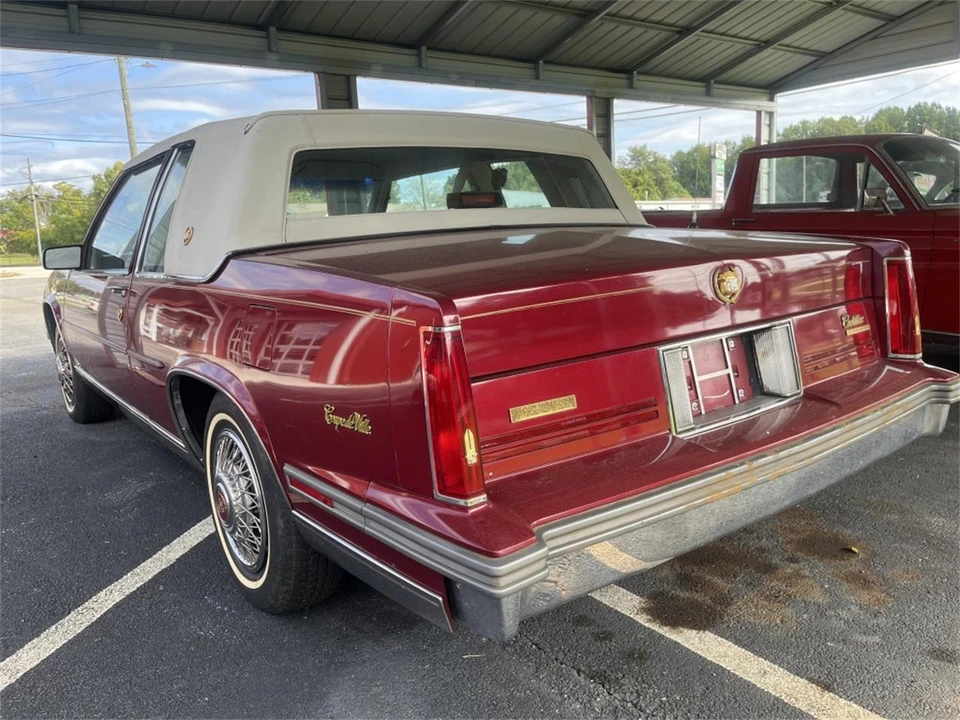 1988 Cadillac DeVille 6th Gen - Image 4 of 13
