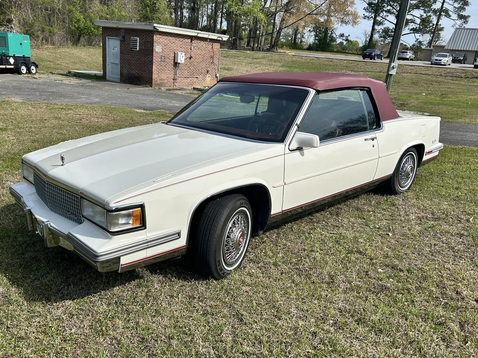 1988 Cadillac DeVille 6th Gen - Image 2 of 31