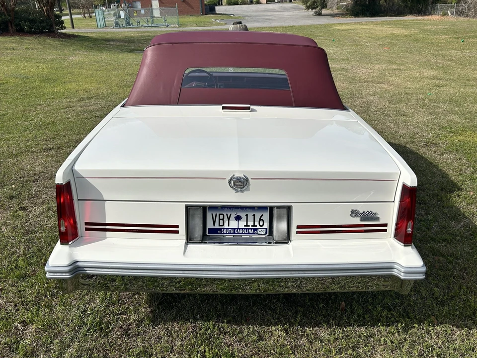 1988 Cadillac DeVille 6th Gen - Image 7 of 31