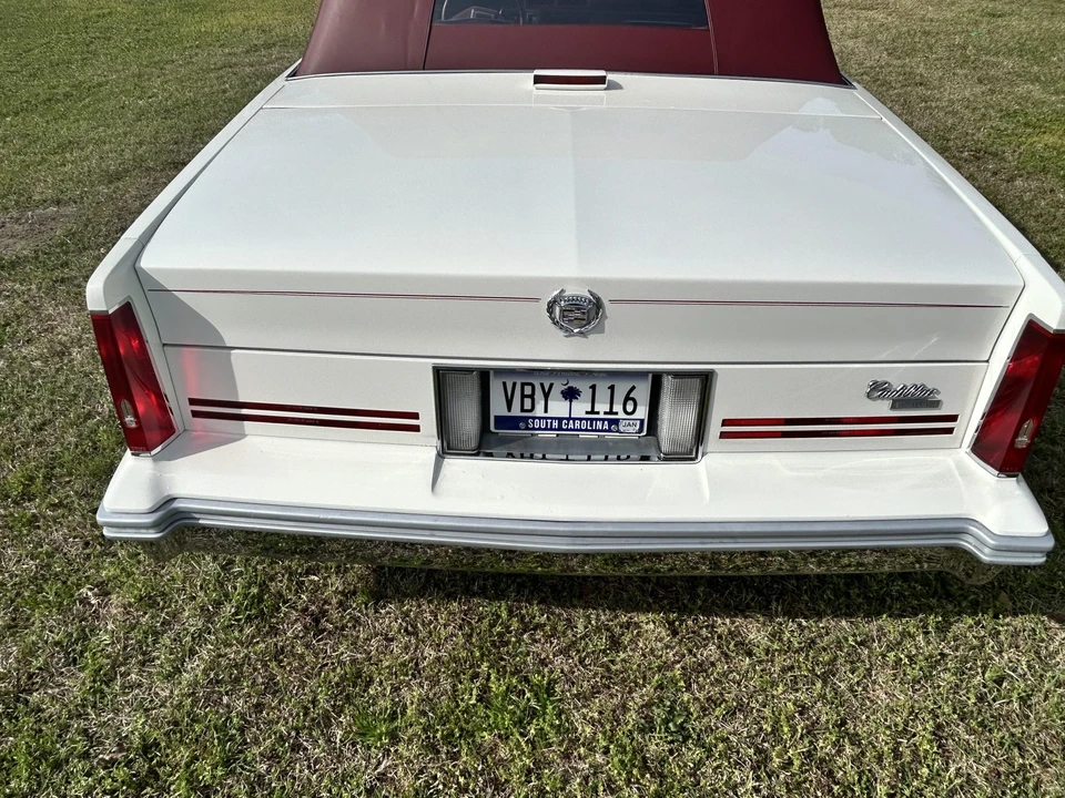 1988 Cadillac DeVille 6th Gen - Image 16 of 31