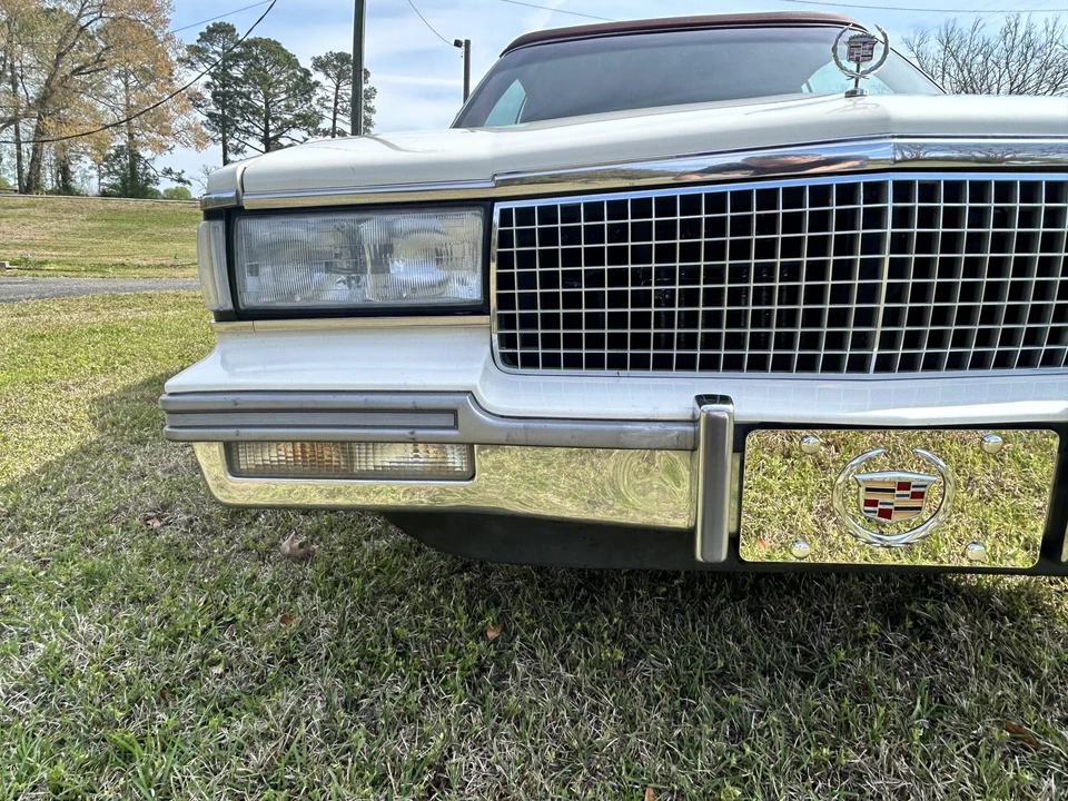 1988 Cadillac DeVille 6th Gen - Image 20 of 31