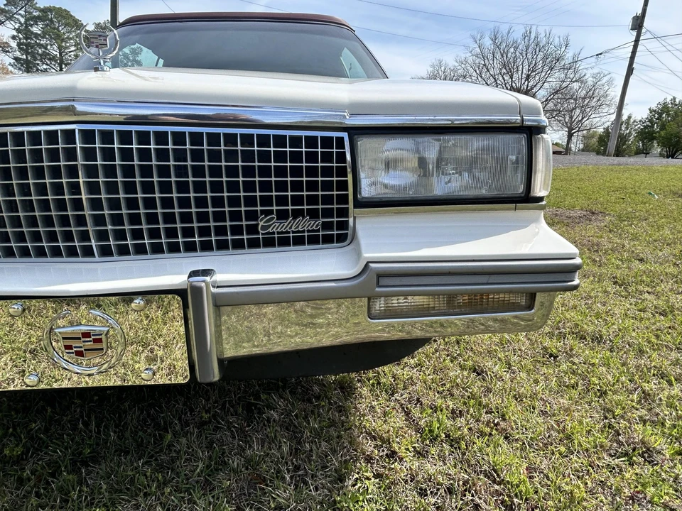 1988 Cadillac DeVille 6th Gen - Image 21 of 31