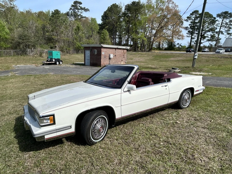 1988 Cadillac DeVille 6th Gen - Image 10 of 31