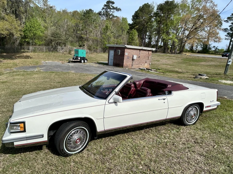 1988 Cadillac DeVille 6th Gen - Image 9 of 31