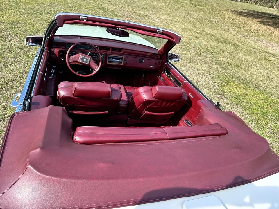 1988 Cadillac DeVille 6th Gen - Image 22 of 31