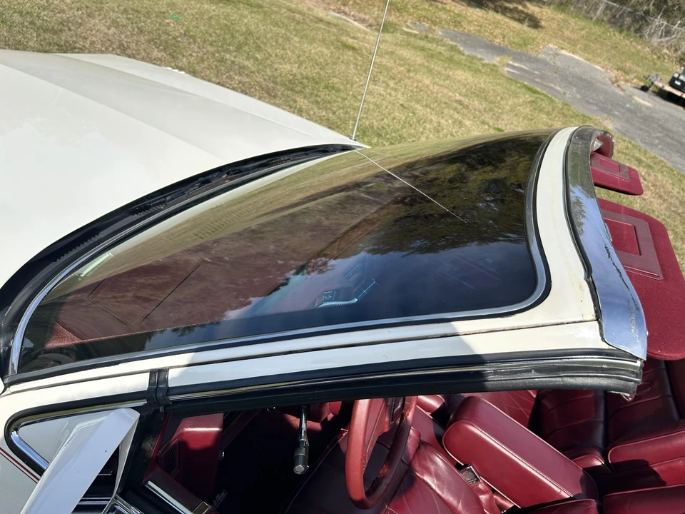 1988 Cadillac DeVille 6th Gen - Image 28 of 31