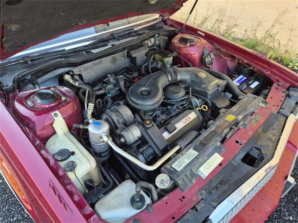 1988 Cadillac DeVille 6th Gen - Image 15 of 19