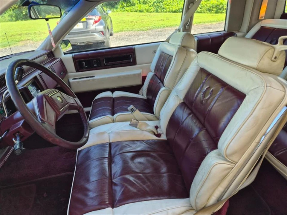 1988 Cadillac DeVille 6th Gen - Image 9 of 19