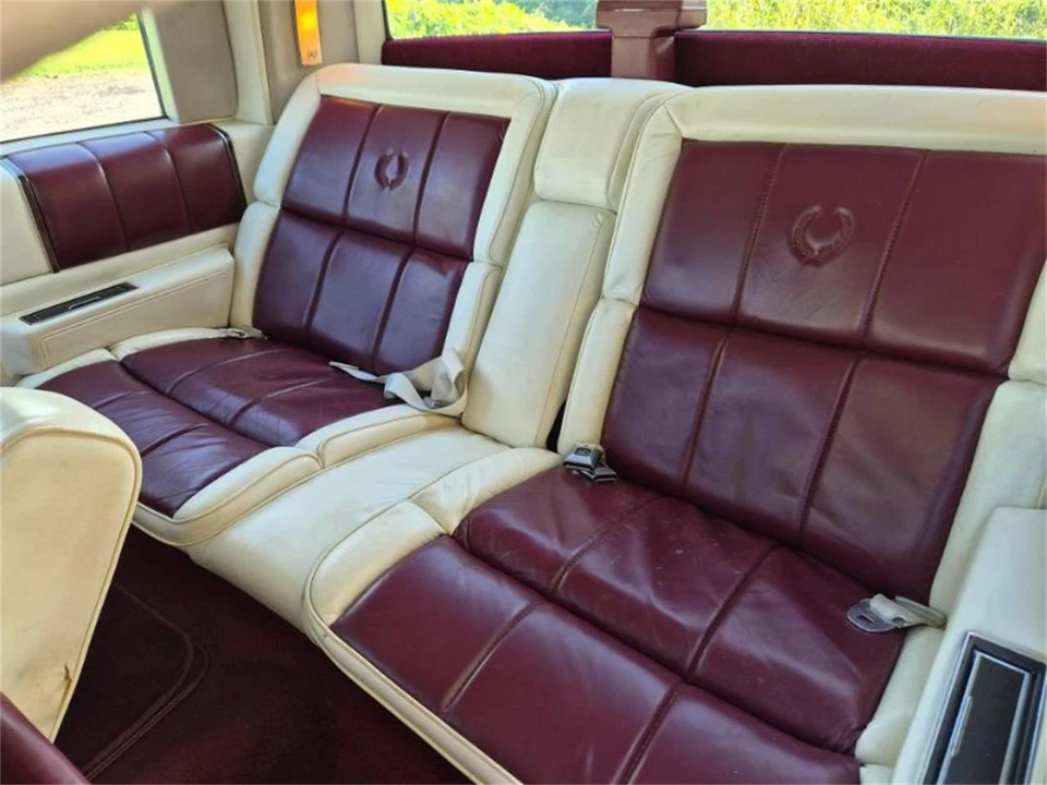 1988 Cadillac DeVille 6th Gen - Image 10 of 19