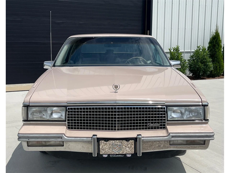 1988 Cadillac DeVille 6th Gen - Image 3 of 31