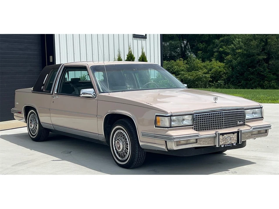 1988 Cadillac DeVille 6th Gen - Image 8 of 31