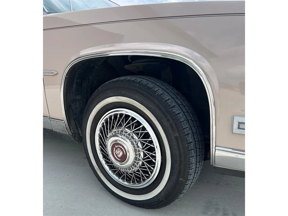 1988 Cadillac DeVille 6th Gen - Image 10 of 31