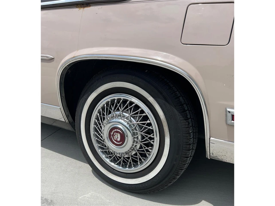 1988 Cadillac DeVille 6th Gen - Image 12 of 31