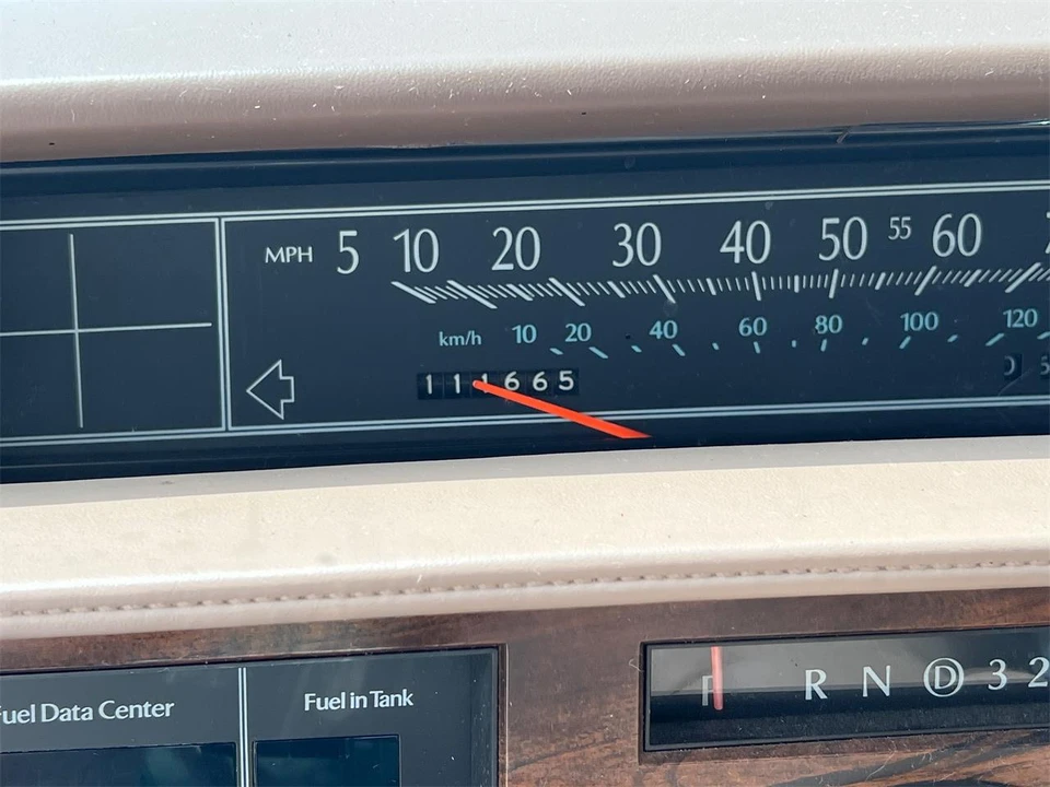 1988 Cadillac DeVille 6th Gen - Image 23 of 31
