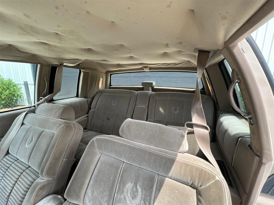 1988 Cadillac DeVille 6th Gen - Image 25 of 31