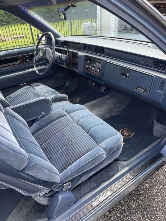 1988 Cadillac DeVille 6th Gen - Image 7 of 23