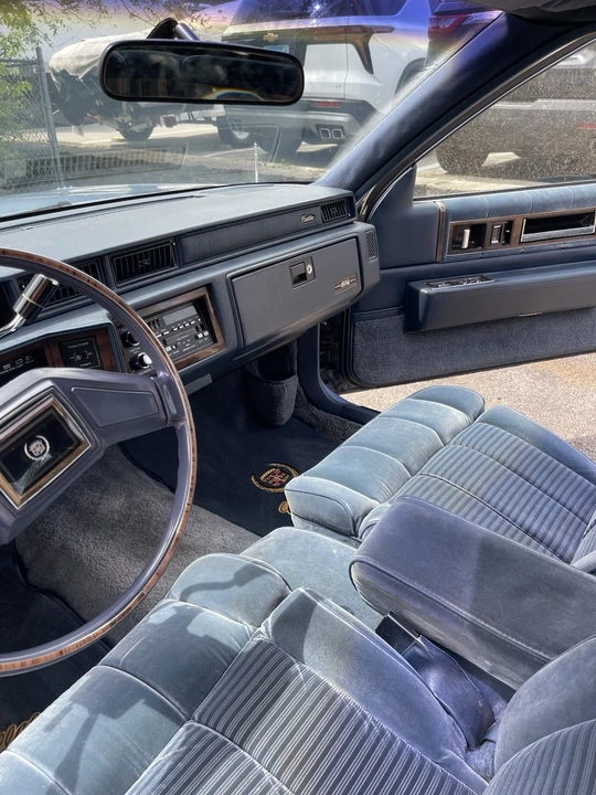 1988 Cadillac DeVille 6th Gen - Image 13 of 23