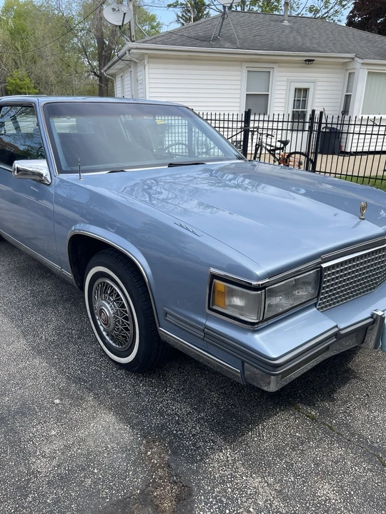 1988 Cadillac DeVille 6th Gen - Image 3 of 23