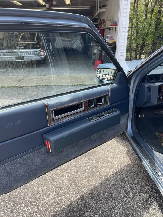 1988 Cadillac DeVille 6th Gen - Image 12 of 23