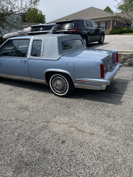 1988 Cadillac DeVille 6th Gen - Image 2 of 23