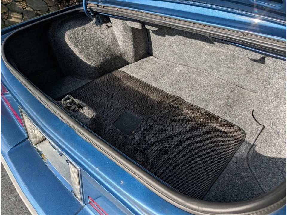 1988 Cadillac DeVille 6th Gen - Image 20 of 29